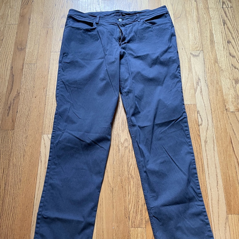 Men’s Lululemon ABC Pants Size 36/32.  Five Pocket Good Used Condition